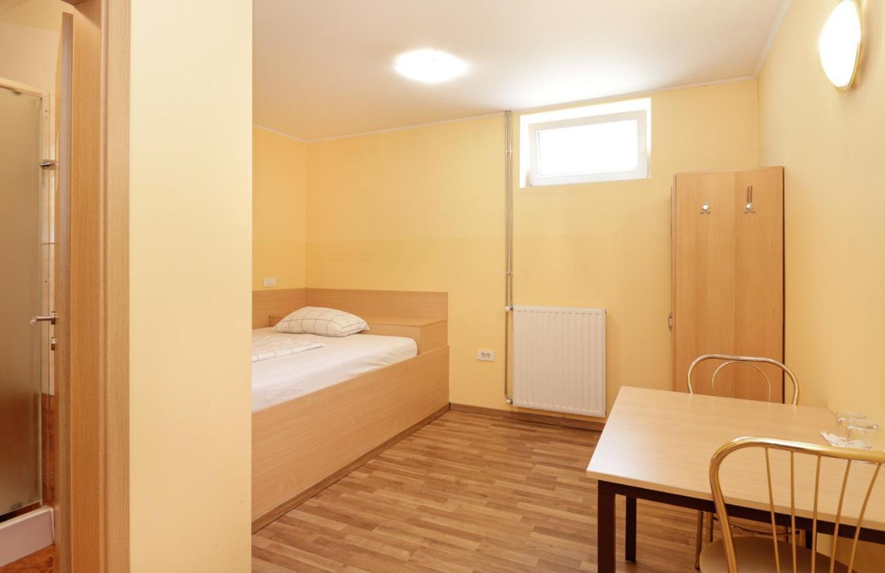 מריבור Beg Rooms מראה חיצוני תמונה